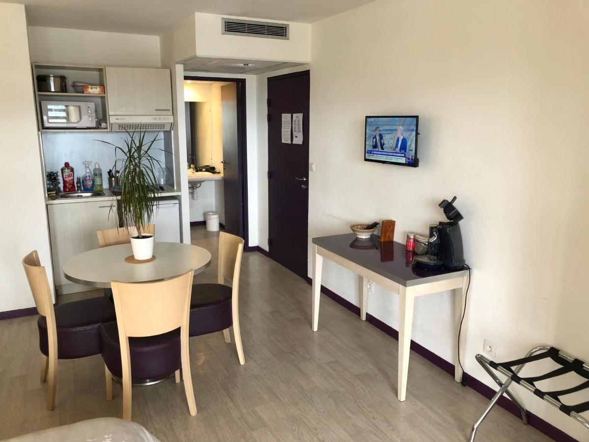 Appart Lourdes 100 M Gare - 4 Places Avec Balcon 10Mn Sanctuaire Exterior foto